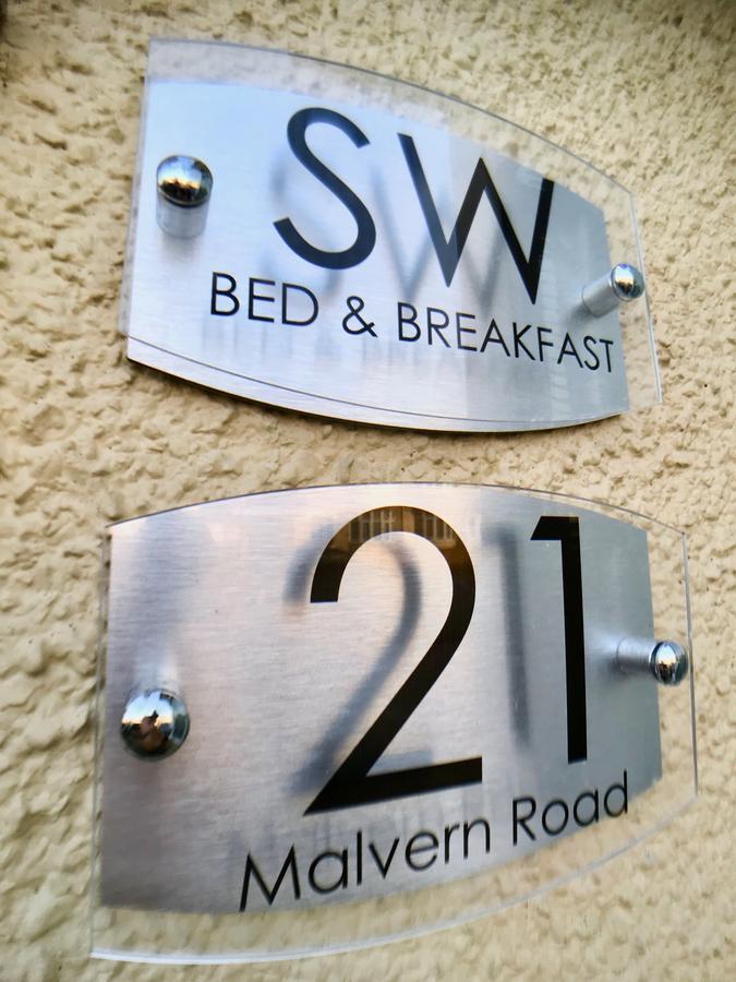 Sw Bed & Breakfast สวินดอน ภายนอก รูปภาพ